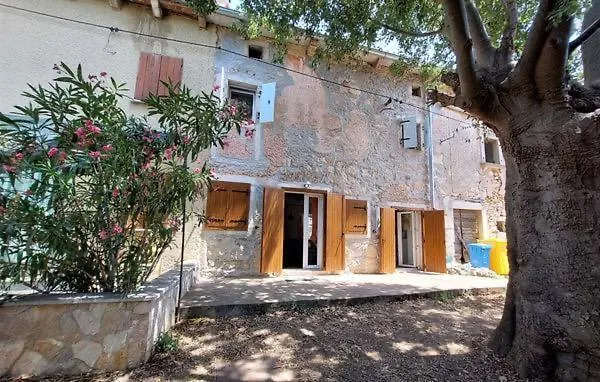 Bonvivan House location