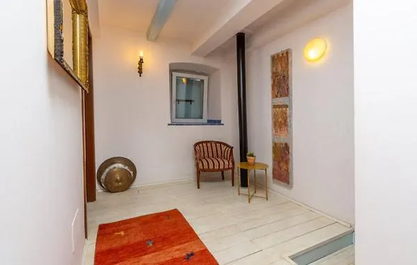 Holiday home Bonvivan House Diminici