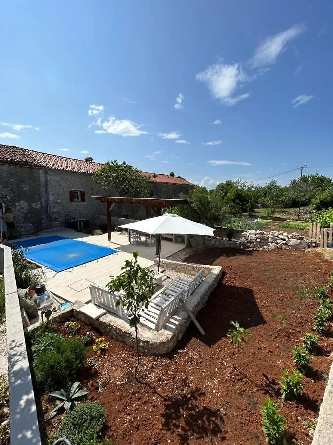 Bonvivan House Diminici 0*,  Croatia
