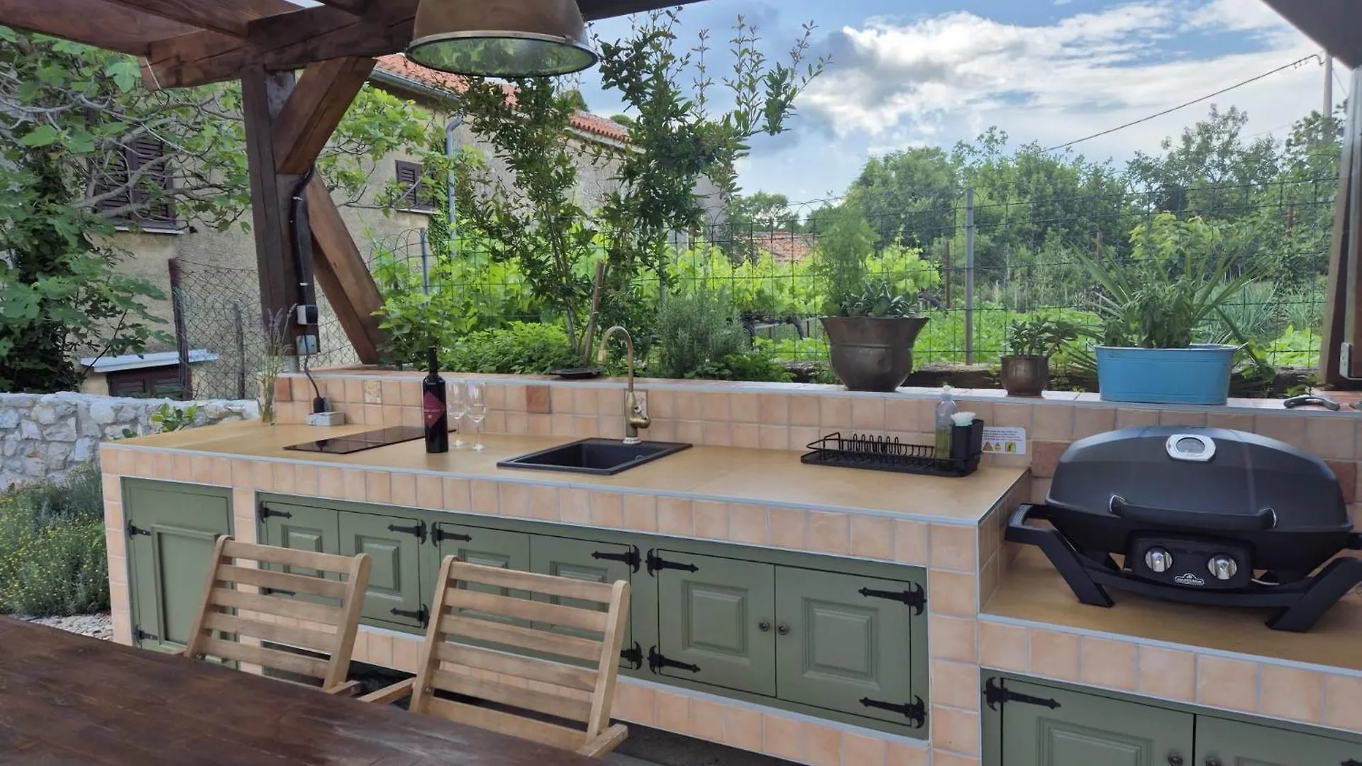 Holiday home Bonvivan House Diminici