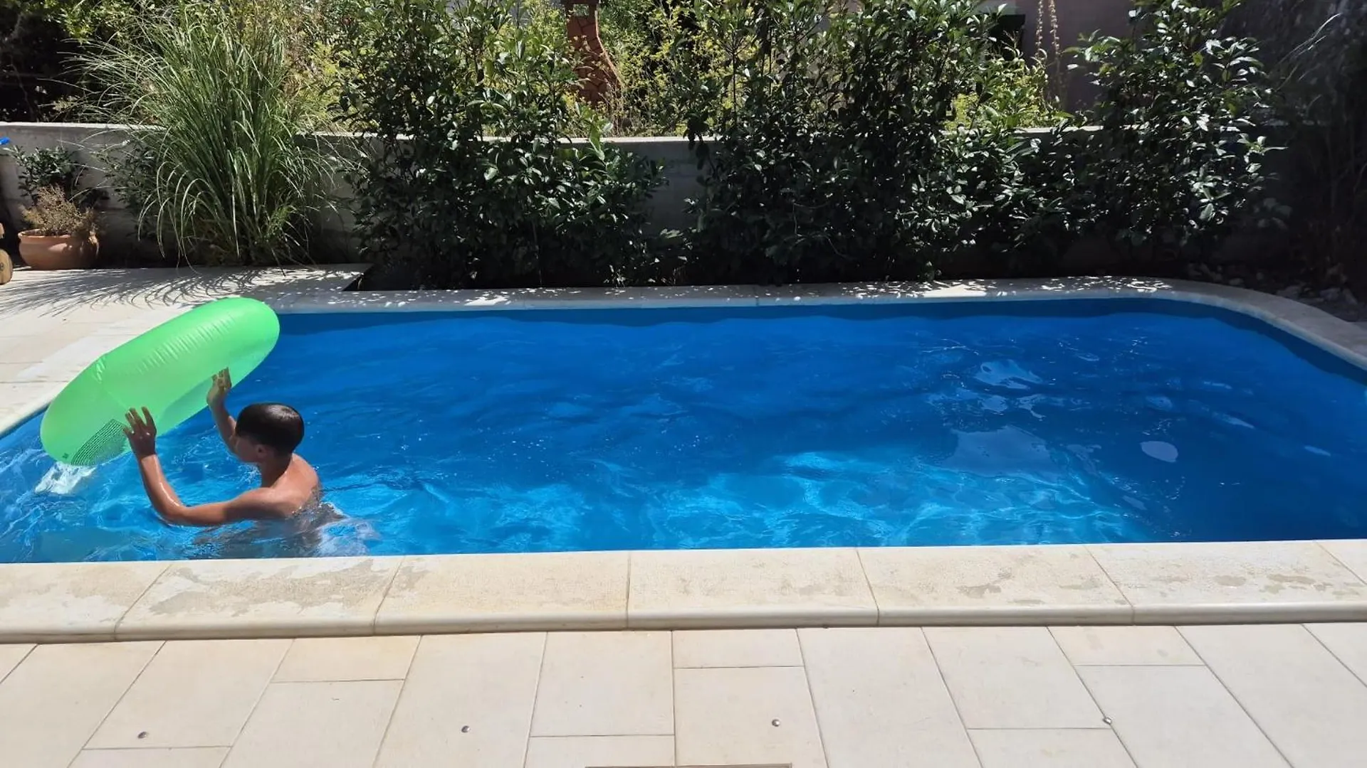 Holiday home Bonvivan House Diminici
